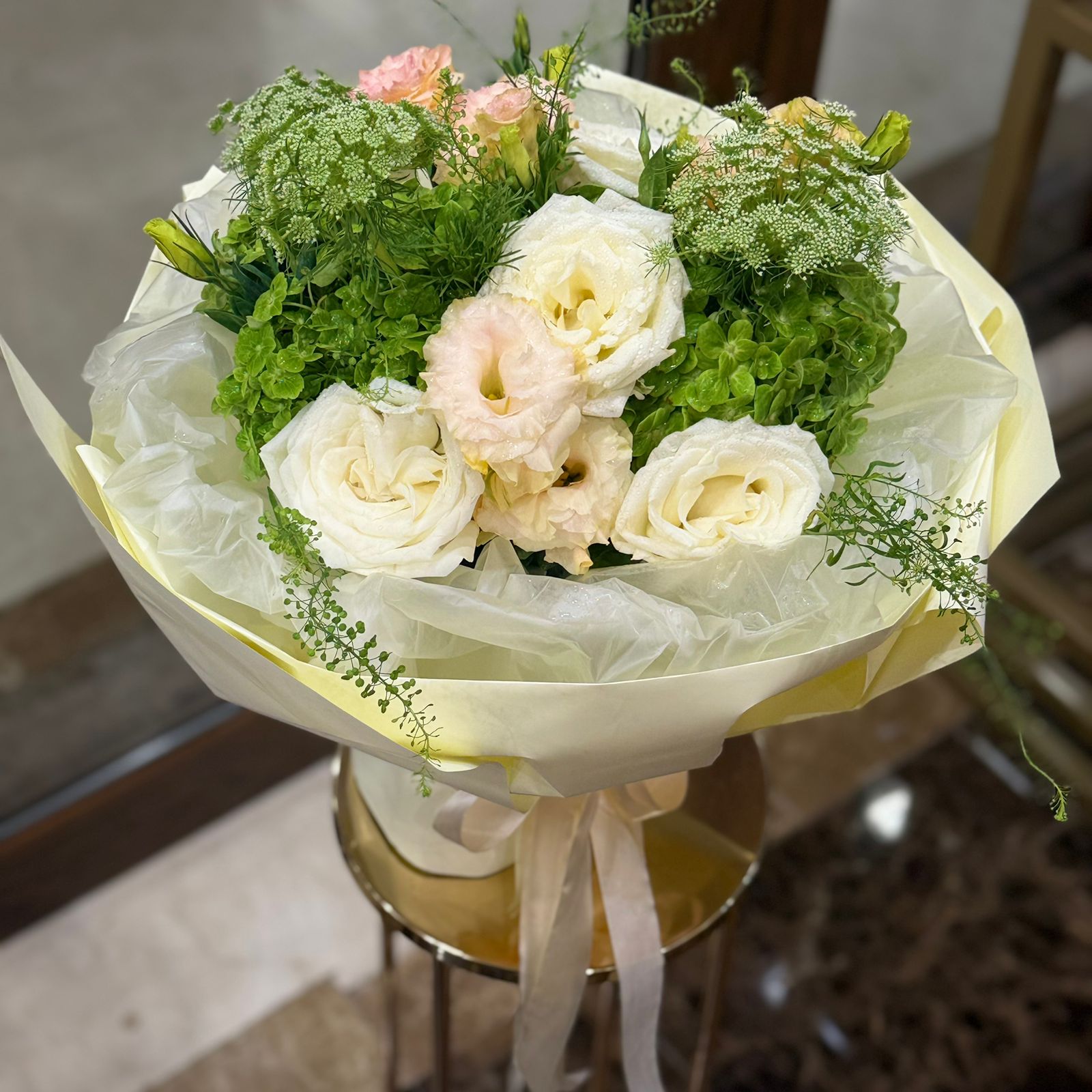 HAND BOUQUET